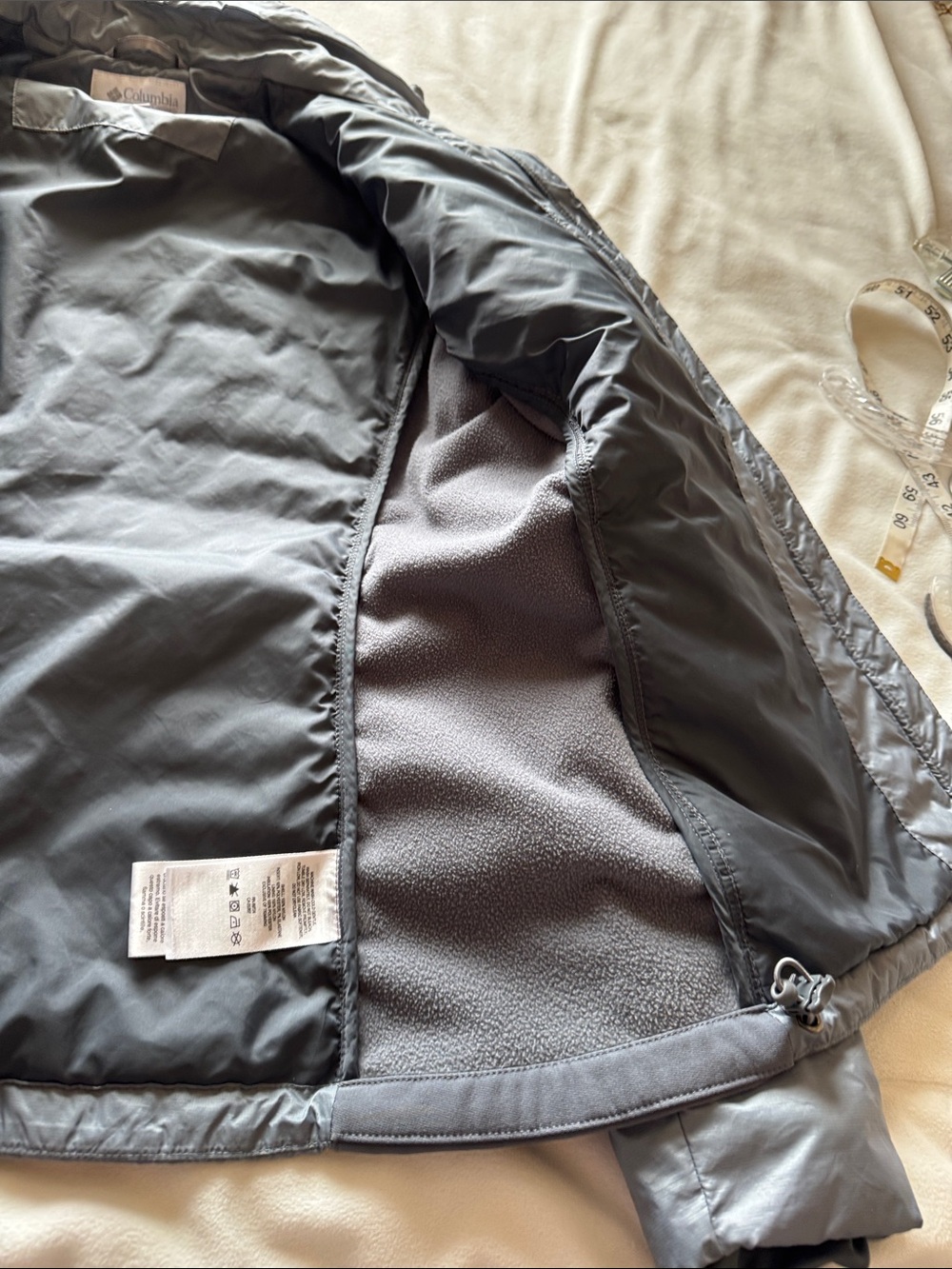 Columbia puffer coat - Picture 9 of 13